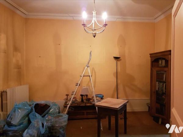 LA FLECHE Centre, Maison de ville à rafraichir