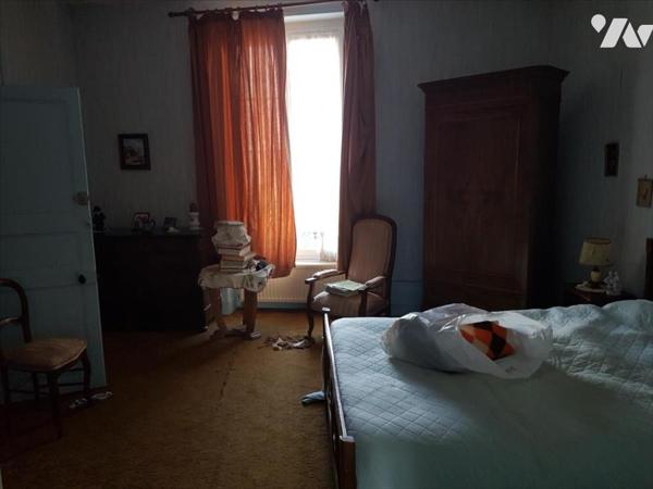 LA FLECHE Centre, Maison de ville à rafraichir