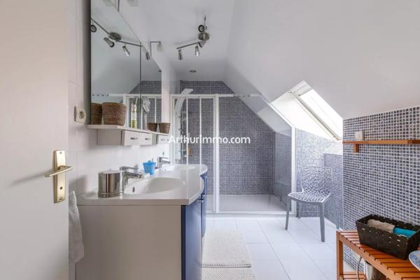 Vente                                                      Maison
                        
                     7 pièces                      132 m2                     à Sucy-en-Brie