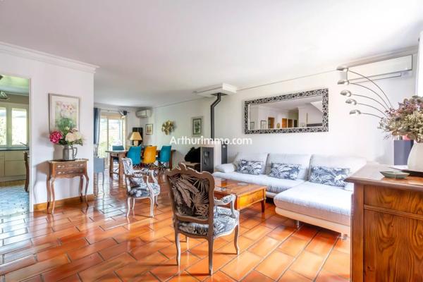 Vente                                                      Maison
                        
                     7 pièces                      132 m2                     à Sucy-en-Brie