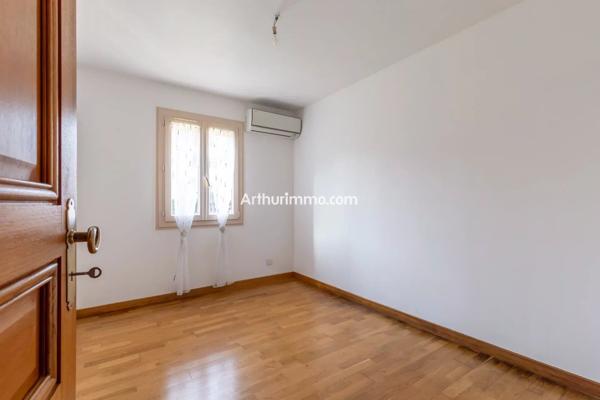 Vente                                                      Maison
                        
                     7 pièces                      132 m2                     à Sucy-en-Brie