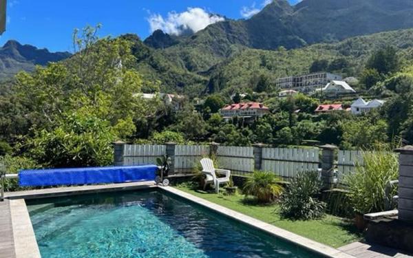 Maison à vendre    5 pièces •  Cilaos