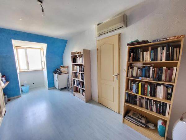 Maison 7 pièces au calme sur grand terrain arboré. CALME ABSOLU ! Vue exceptionnelle !