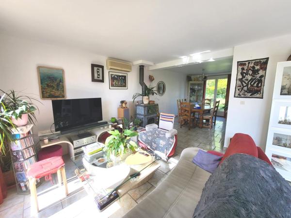 Maison 7 pièces au calme sur grand terrain arboré. CALME ABSOLU ! Vue exceptionnelle !