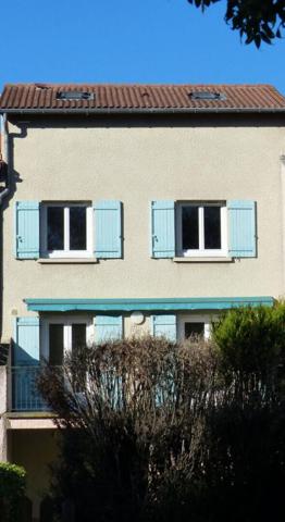 Maison Aiguilhe 7 pièce(s) 134.14 m²