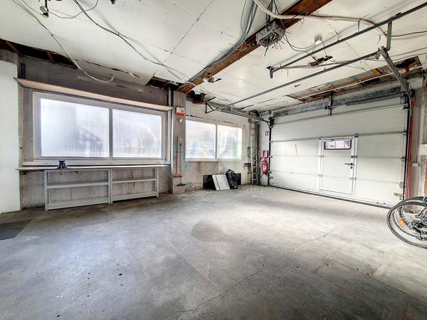 ATELIER + HABITATION ou BUREAU , Albertville ATELIER + HABITATION ou BUREAU , Albertville