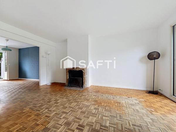 Maison de 5 pièces de 101 m2 au coeur de la Commanderie des Templiers -  secteur très prisé.