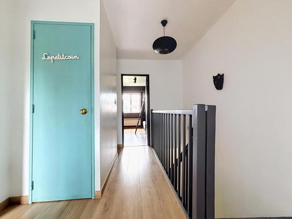Maison de 5 pièces de 101 m2 au coeur de la Commanderie des Templiers -  secteur très prisé.