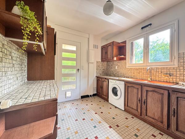 Aux portes de Périgueux, charmante maison avec fort potentiel sur 8 491 m² de terrain divisible