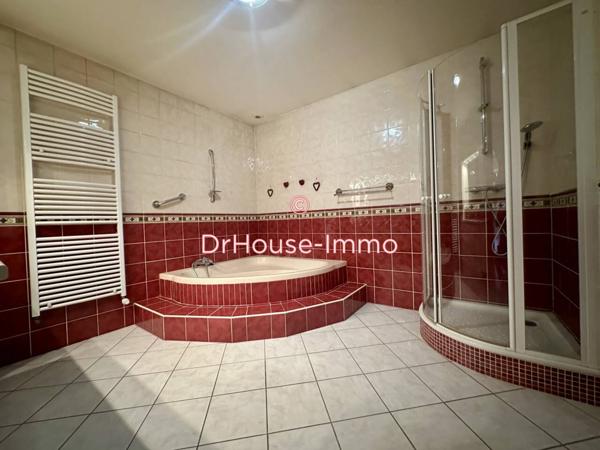 Maison à vendre 6 pièces de 211 m²