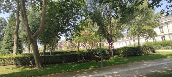 Immeuble à vendre 9 pièces de 145 m²