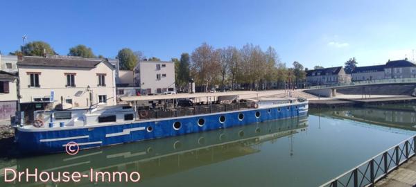 Immeuble à vendre 9 pièces de 145 m²