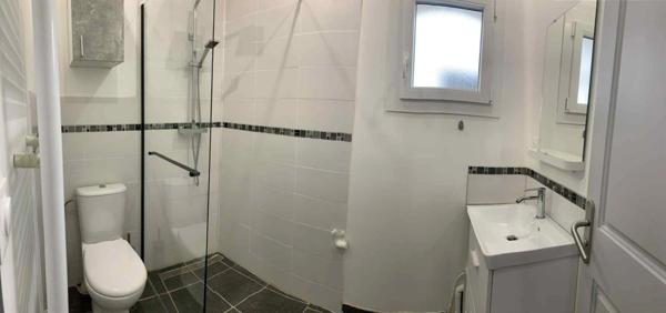 À Vendre Charmante Maison de Ville avec Jardin, Terrasse, Abri et Garage - VEYNES