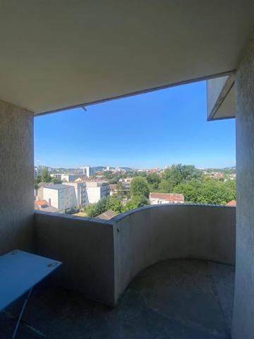 Appartement lumineux avec balcon et vue dégagée – Proche du lac d’Enghien