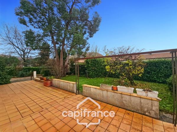 Maison à rénover, 5 chambres, jardin, tout à l'égoût, puit, proche des commodités