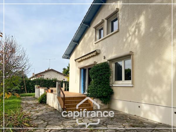 Maison à rénover, 5 chambres, jardin, tout à l'égoût, puit, proche des commodités