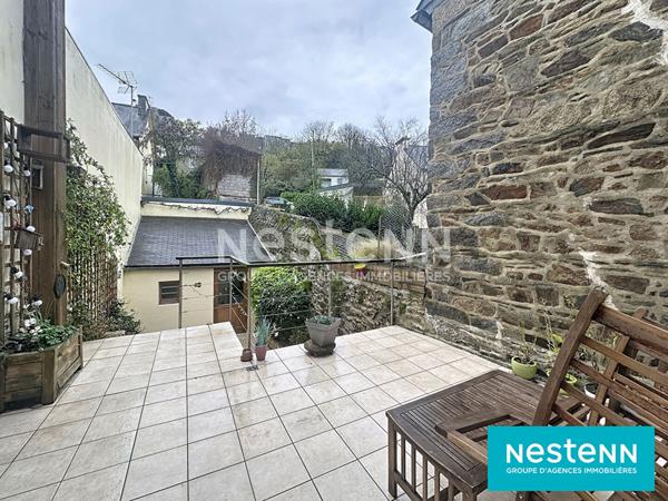 VENTE - MAISON DE VILLE PROCHE LEGUE ET CENTRE AVEC EXTERIEUR ET GARAGE