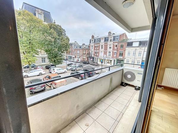 Location                                                      Appartement
                        
                     3 pièces                      109 m2                     à Saint-Quentin