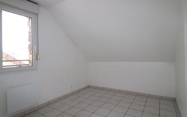 Appartement à louer    3 pièces • 44,03 m2 Viry-Châtillon