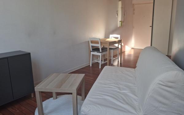 Appartement à louer    2 pièces •  Saintes