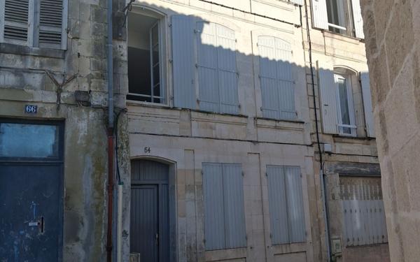 Appartement à louer    2 pièces •  Saintes