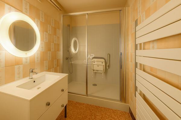 Sèvres Centre Appartement Familial avec vue sur Paris €440 000 ** - Référence 582-S