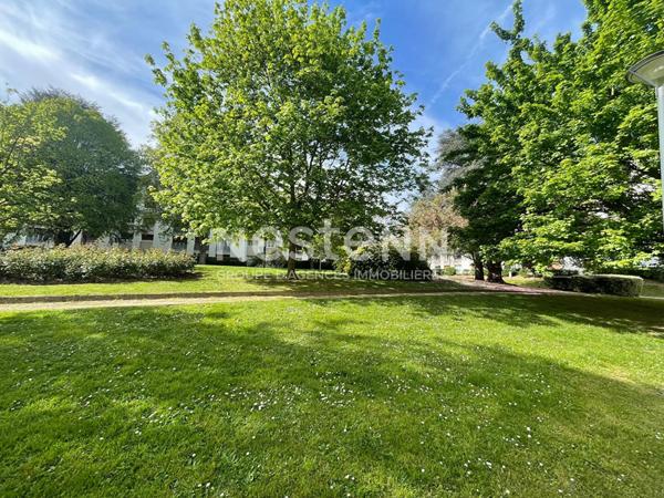 Appartement 2 pièces à vendre à Chilly-Mazarin - CENTRE-VILLE - résidence la libération isolée ravalée et clôturée