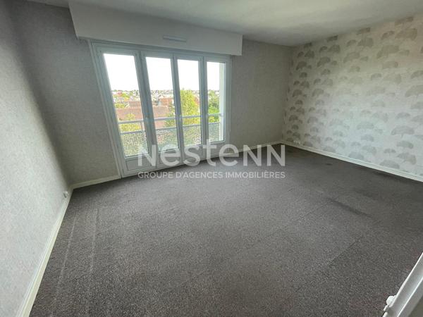 Appartement 2 pièces à vendre à Chilly-Mazarin - CENTRE-VILLE - résidence la libération isolée ravalée et clôturée