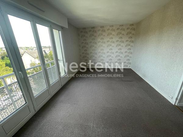 Appartement 2 pièces à vendre à Chilly-Mazarin - CENTRE-VILLE - résidence la libération isolée ravalée et clôturée