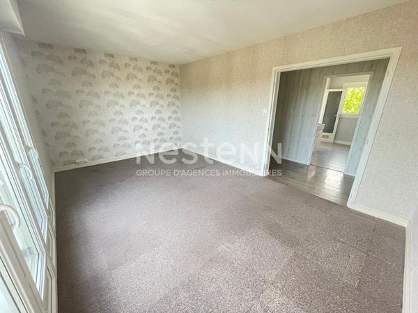 Appartement 2 pièces à vendre à Chilly-Mazarin - CENTRE-VILLE - résidence la libération isolée ravalée et clôturée