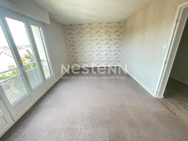Appartement 2 pièces à vendre à Chilly-Mazarin - CENTRE-VILLE - résidence la libération isolée ravalée et clôturée