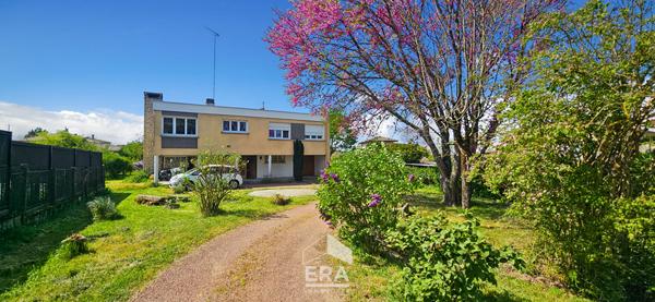 EYSINES LE VIGEAN - Maison 150 m² sur  plus de 1000 m² de parcelle - proche Tram et commerces