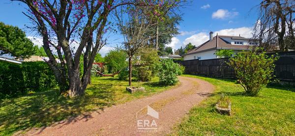 EYSINES LE VIGEAN - Maison 150 m² sur  plus de 1000 m² de parcelle - proche Tram et commerces