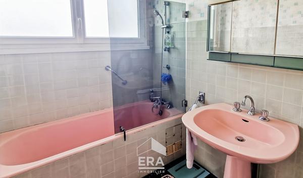 EYSINES LE VIGEAN - Maison 150 m² sur  plus de 1000 m² de parcelle - proche Tram et commerces