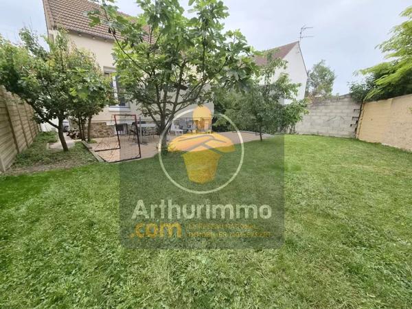 Vente                                                      Maison
                        
                     5 pièces                      108 m2                     à Ormesson-sur-Marne