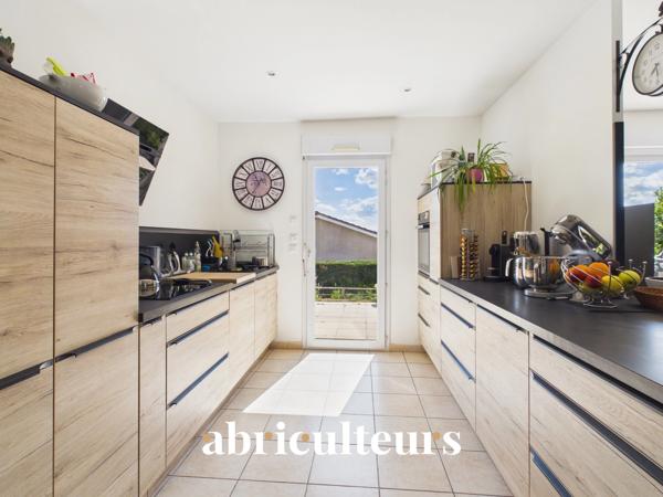 Maison 110 m² 5 pièces Grigny-sur-Rhône