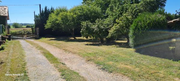 Maison avec garage attenant, véranda et grange – 175 m² – 6 pièces