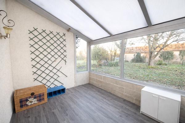 Maison avec garage attenant, véranda et grange – 175 m² – 6 pièces