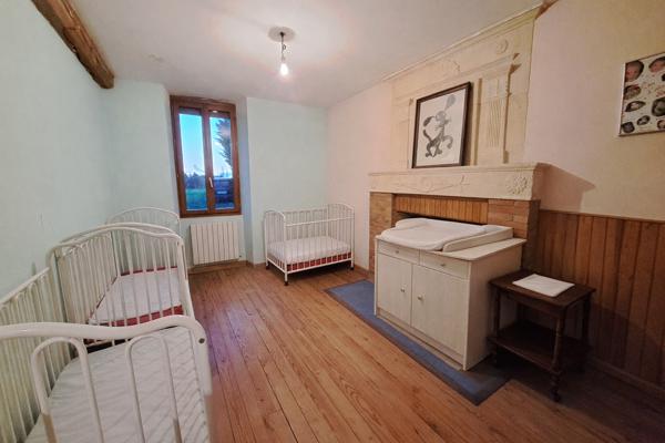 Maison avec garage attenant, véranda et grange – 175 m² – 6 pièces