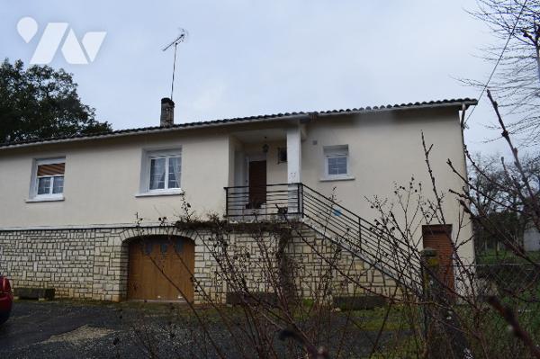 Maison située à RUFFEC