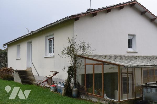 Maison située à RUFFEC