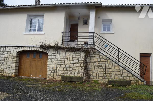 Maison située à RUFFEC