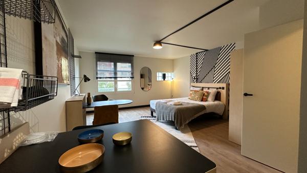 Dans résidence hôtelière, appartement meublé de 32 m2 Royalieu proche de l'ESCOM