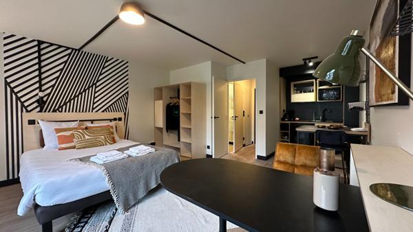 Dans résidence hôtelière, appartement meublé de 32 m2 Royalieu proche de l'ESCOM