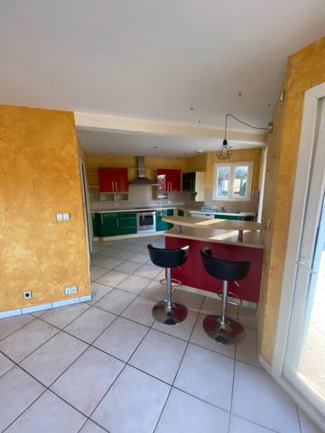 MAISON FAMILIALE imaginée par D. Rougé, Architecte