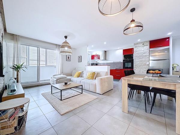 Appartement à vendre 3 pièces (69) À vendre – Superbe T3 rénové de 68 m² – Rillieux-la-Pape situé 1 Avenue Général Leclerc