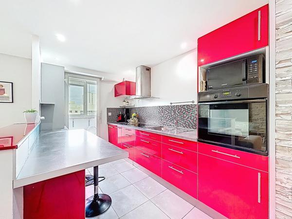 Appartement à vendre 3 pièces (69) À vendre – Superbe T3 rénové de 68 m² – Rillieux-la-Pape situé 1 Avenue Général Leclerc