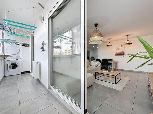 Appartement à vendre 3 pièces (69) À vendre – Superbe T3 rénové de 68 m² – Rillieux-la-Pape situé 1 Avenue Général Leclerc