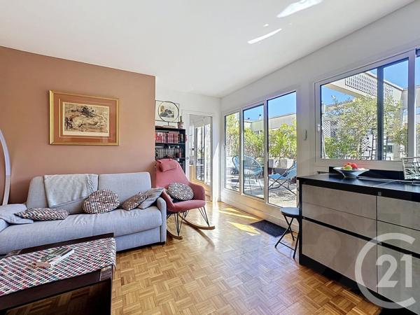 Appartement F2 à vendre  2 pièces - 37 m 2   PARIS  - 75018