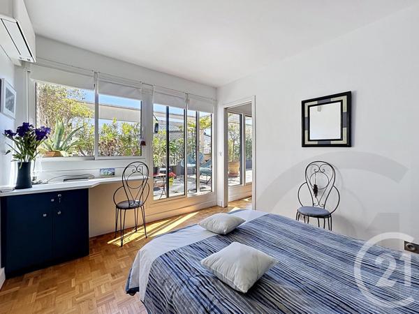 Appartement F2 à vendre  2 pièces - 37 m 2   PARIS  - 75018